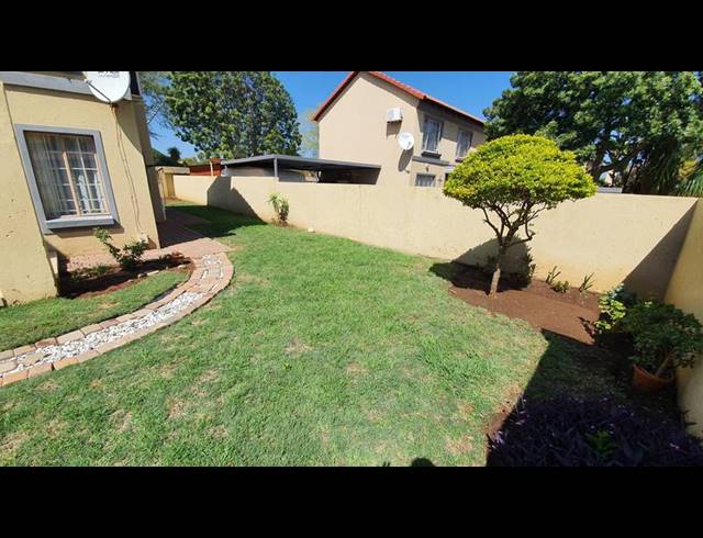 2 BEDROOM TOWNHOUSE FOR SALE IN ANNLIN